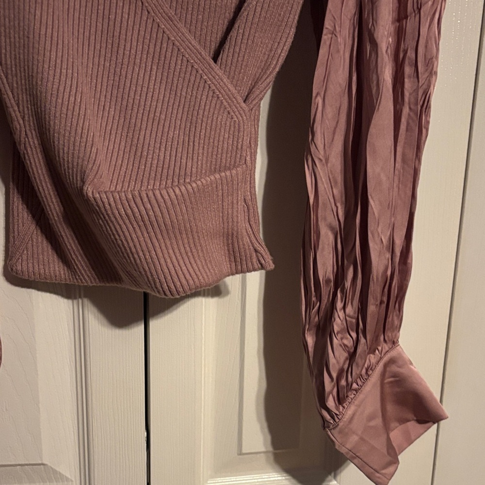 By Anthropologies Twofer Faux- wrap puff sleeve sweater in mauve size XXS NWOT - Picture 7 of 9